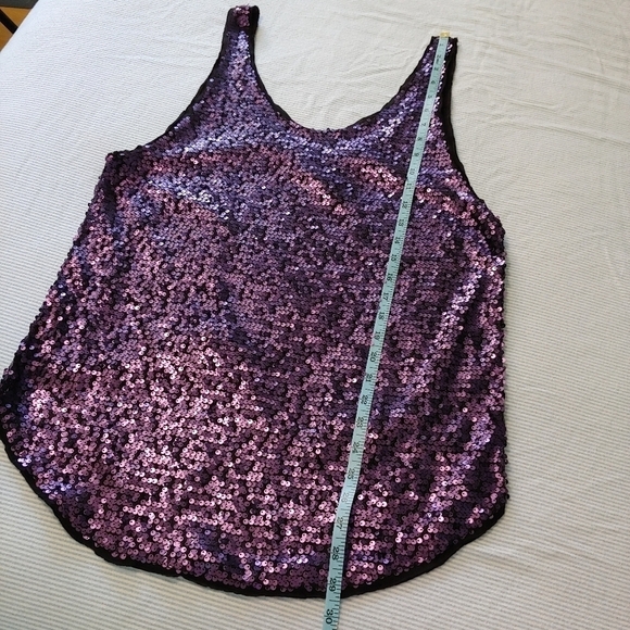 Aritzia Talula Broadway Sequin Tank - Picture 9 of 10